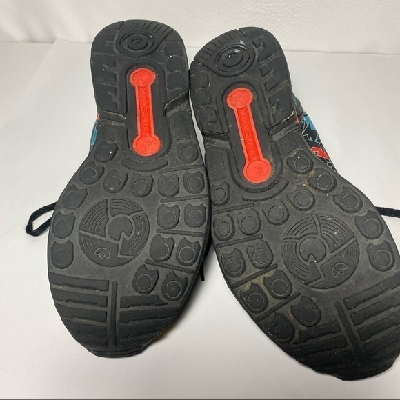 𝅺adidas Color Block sneakers: black, red, yellow, and blue. Size 6 - Picture 7 of 9